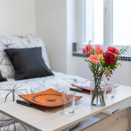 Le Champs Elysees - A 2 Pas De La Gare