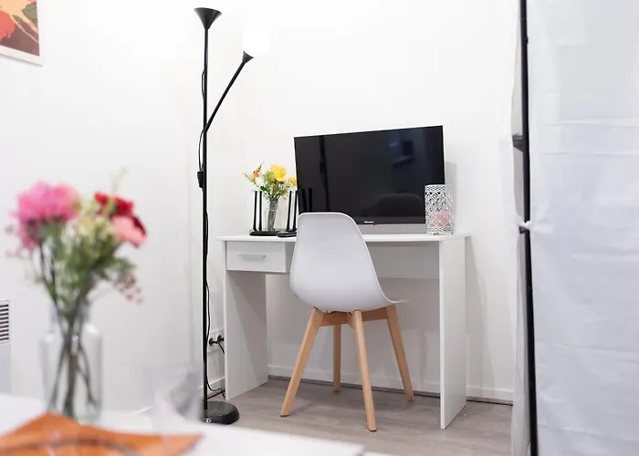 Le Champs Elysees - A 2 Pas De La Gare شقة *