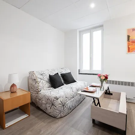Appartement Le Champs Elysées - à 2 Pas De La Gare